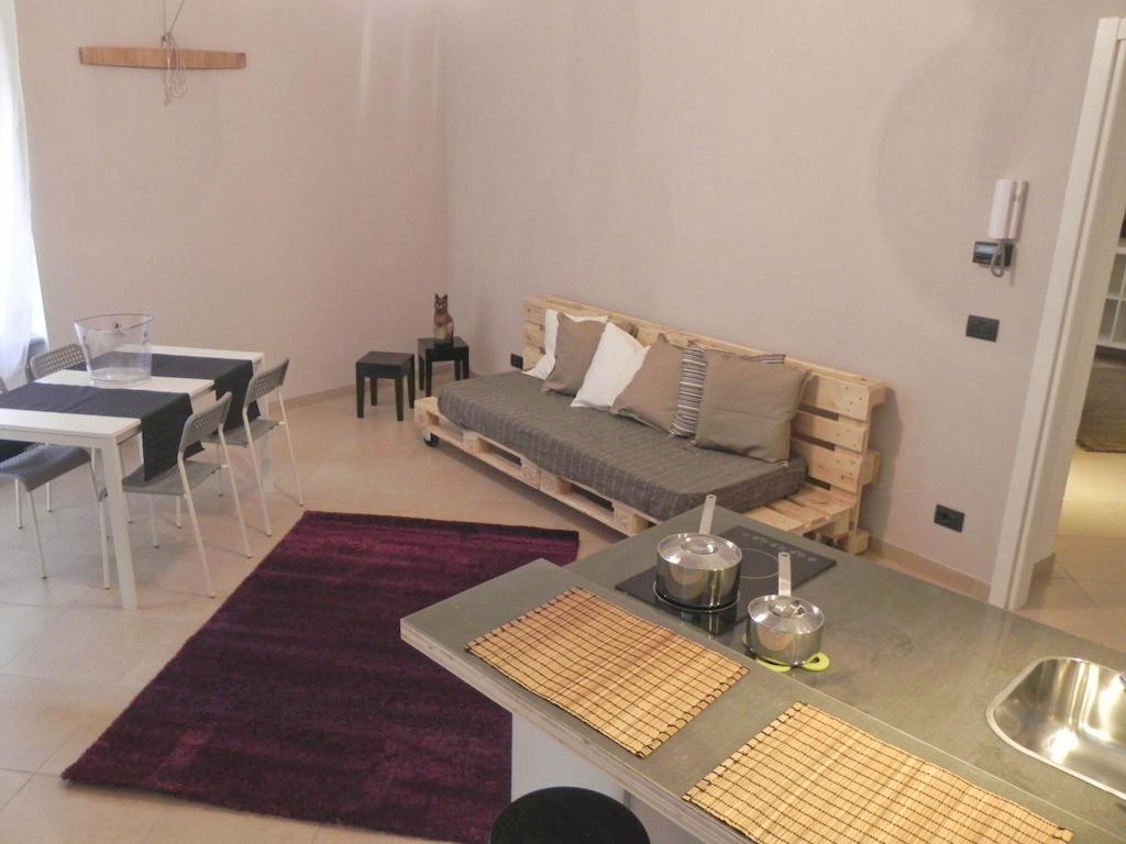 La Casa Di Milly Apartment Alba  Phòng bức ảnh